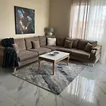 Elis Apartment Kamez