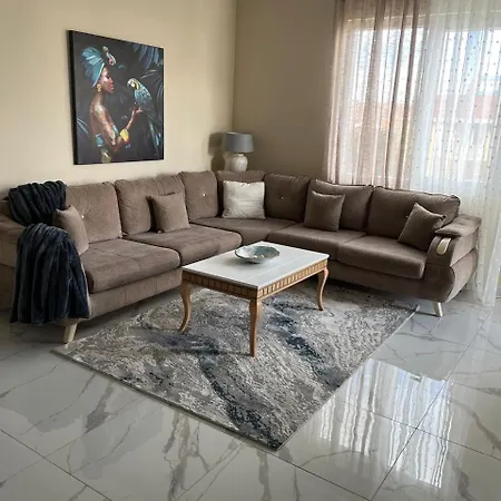 Elis Apartament Kamez